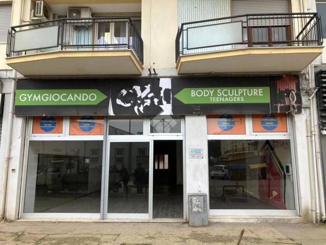 Negozio in affitto a Foggia