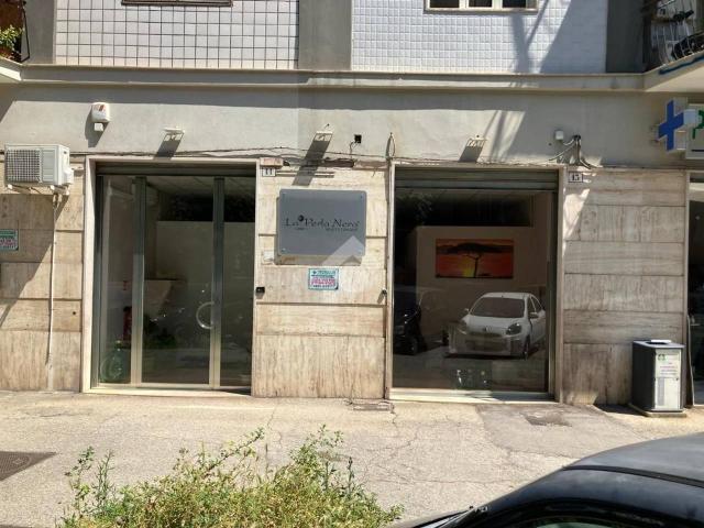 Negozio in affitto a Foggia