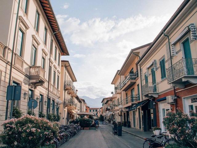 Negozio in affitto a Forte Dei Marmi
