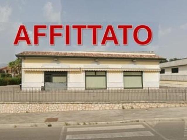 Negozio in affitto a Frosinone