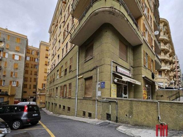Negozio in affitto a Genova