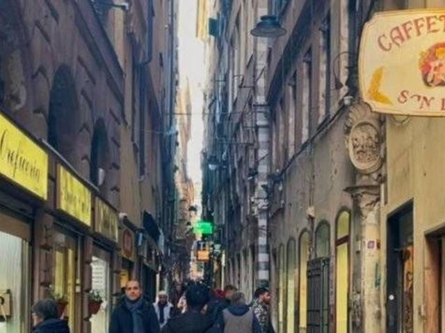 Negozio in affitto a Genova