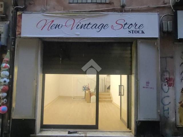 Negozio in affitto a Genova