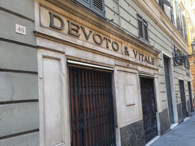 NEGOZIO in AFFITTO a GENOVA CENTRO