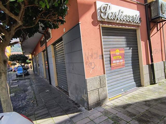 Negozio in affitto a Giffoni Valle Piana