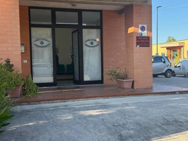 Negozio in affitto a Grottazzolina
