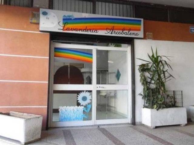 Negozio in affitto a Grottaglie