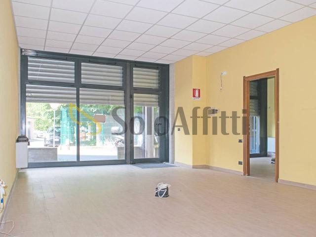 Negozio in affitto a Inverigo