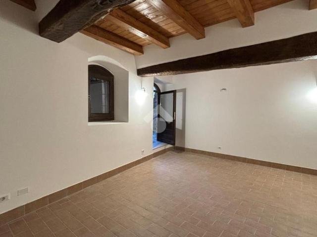 Negozio in affitto a Isola Del Liri