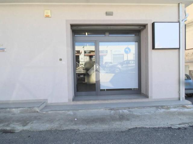 Negozio in affitto a Isola Di Capo Rizzuto