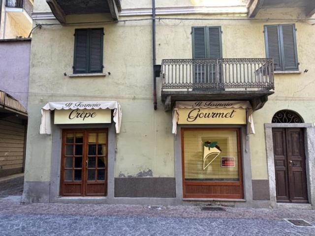 Negozio in affitto a Ivrea