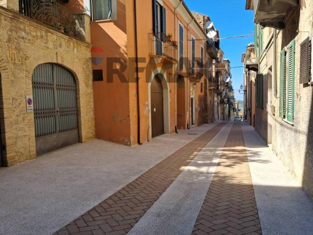 Negozio in affitto a Lanciano