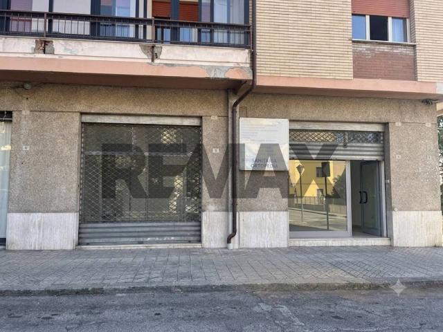 Negozio in affitto a Lanciano