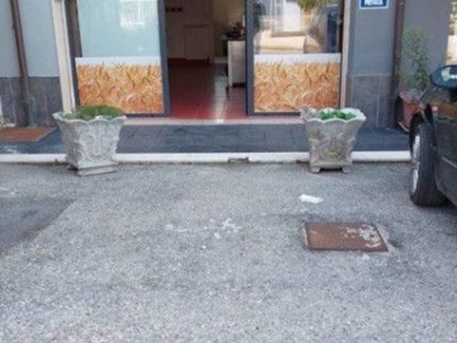 Negozio in affitto a L'Aquila