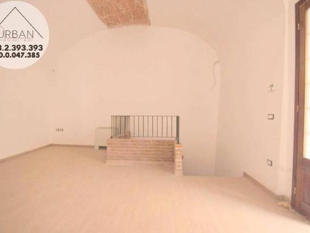 Negozio in affitto a L'Aquila