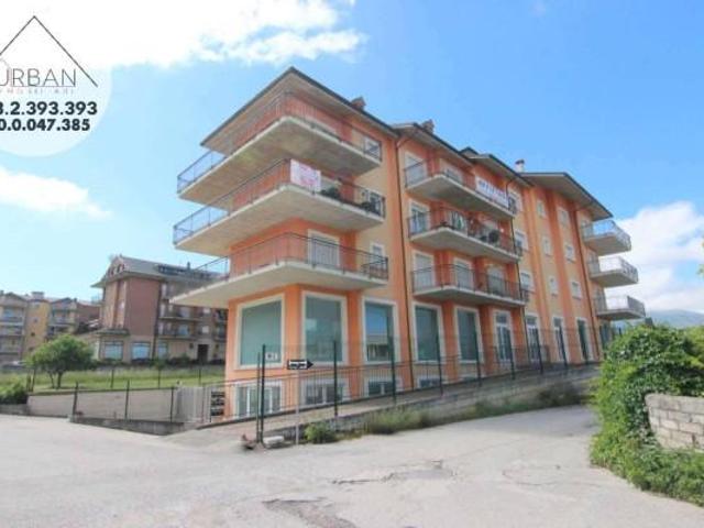 Negozio in affitto a L'Aquila