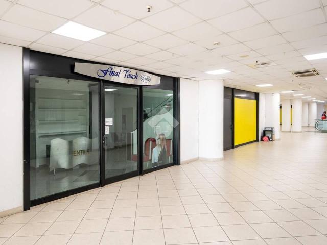 Negozio in affitto a Latina