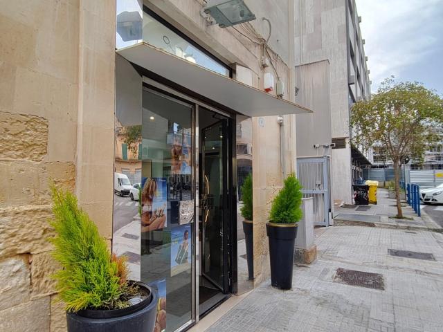 Negozio in affitto a Lecce