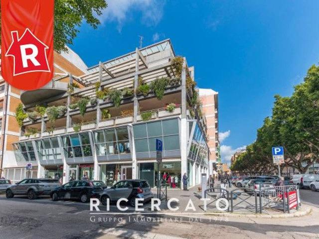 Negozio in affitto a Lecce