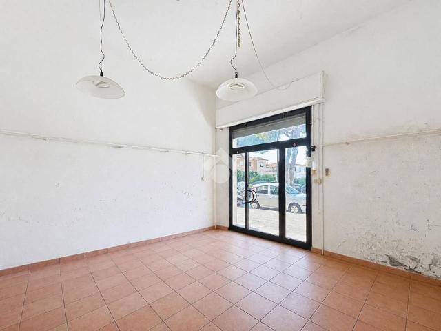 Negozio in affitto a Livorno