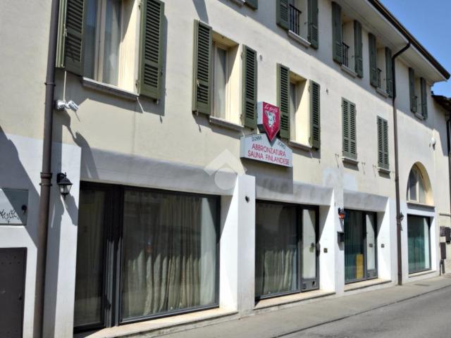 Negozio in affitto a Manerbio