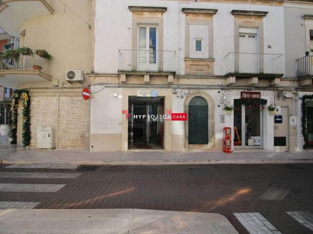 Negozio in affitto a Martina Franca
