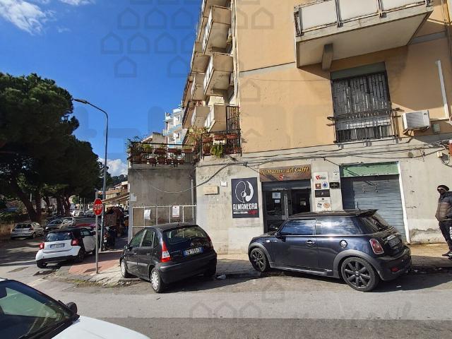 NEGOZIO in AFFITTO a MESSINA MESSINA