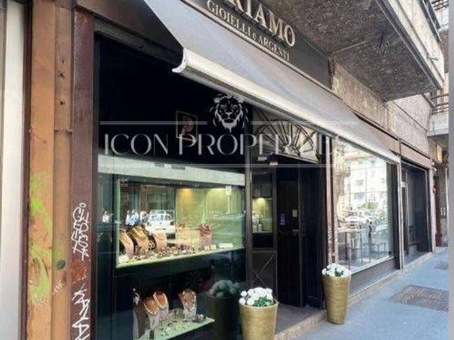 Negozio in affitto a Milano