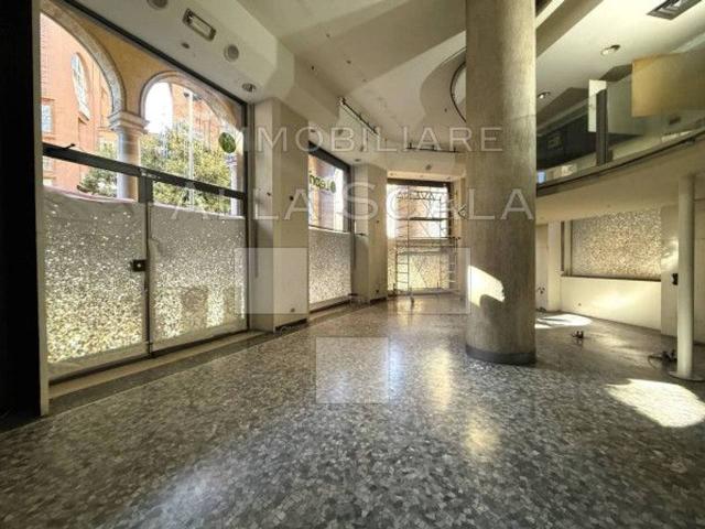 Negozio in affitto a Milano