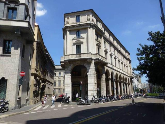 Negozio in affitto a Milano