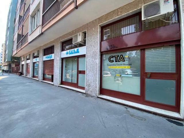 Negozio in affitto a Milano