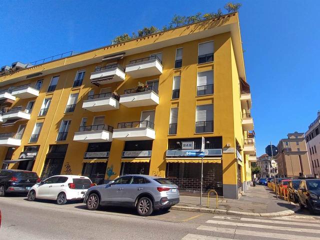 Negozio in affitto a Milano