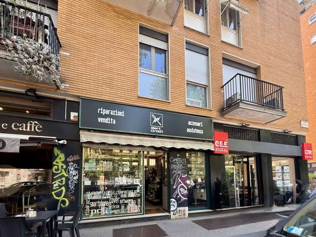 Negozio in affitto a Milano