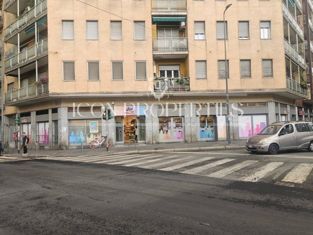 Negozio in affitto a Milano, Tortona