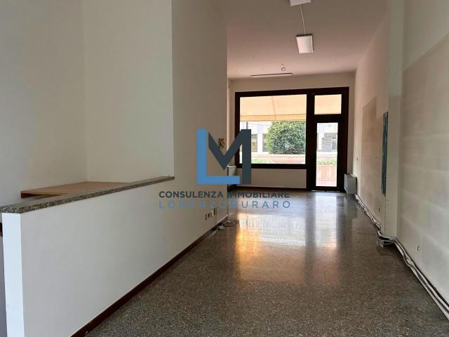 Negozio in affitto a Montebelluna
