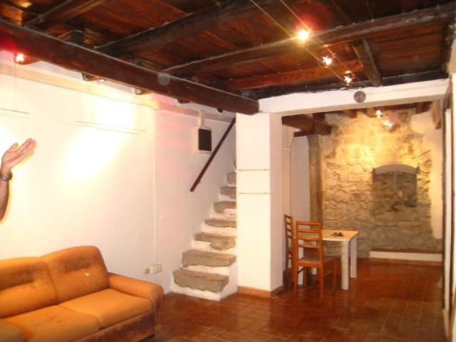 Negozio in affitto a Montefiascone
