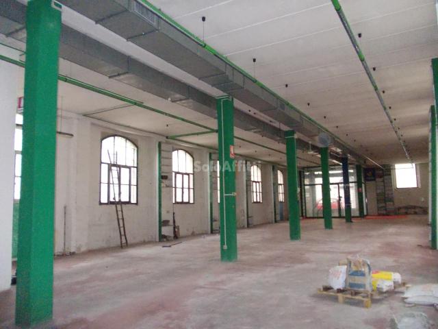 Negozio in affitto a Montevarchi