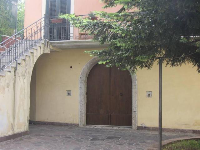 Negozio in affitto a Montoro