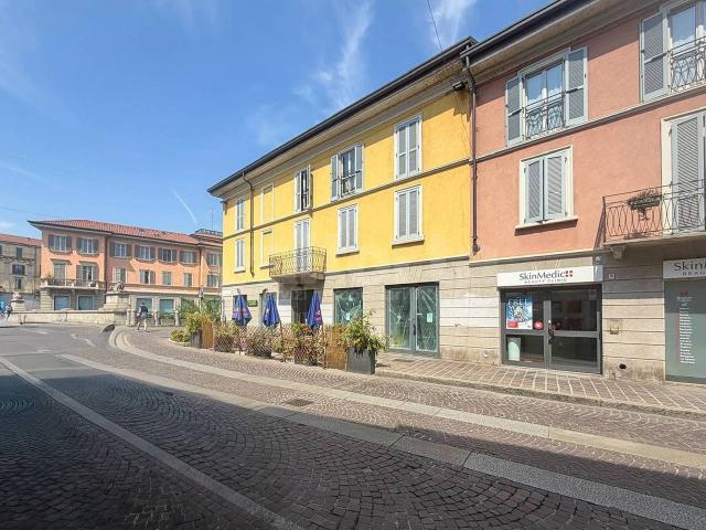 Negozio in affitto a Monza
