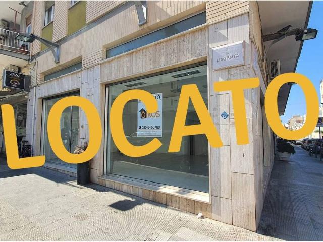 Negozio in affitto a Monopoli