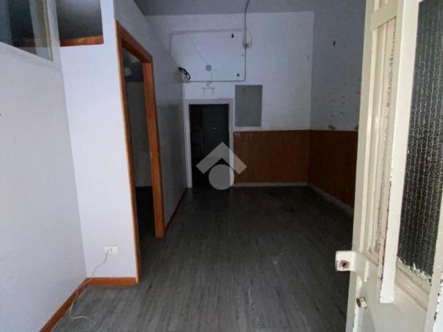 Magazzino in affitto a Napoli