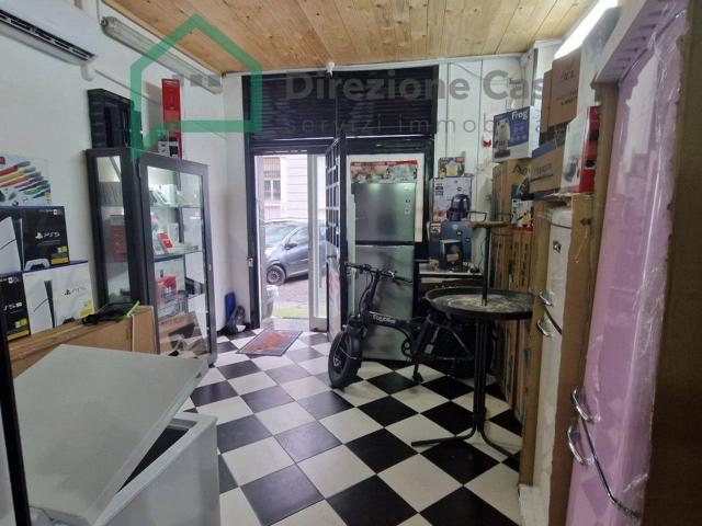 Negozio in affitto a Napoli
