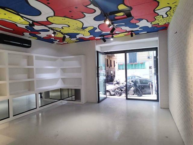 Negozio in affitto a Napoli