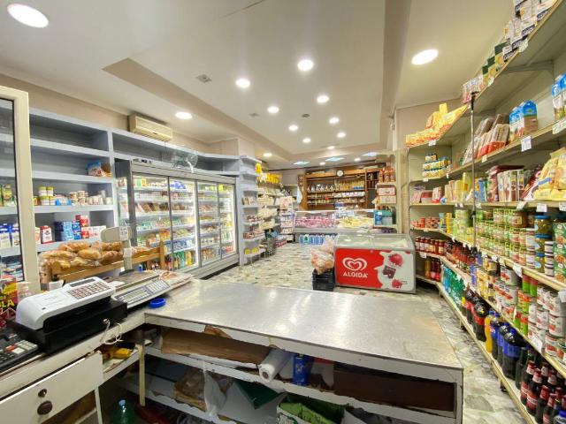 Negozio in affitto a Napoli