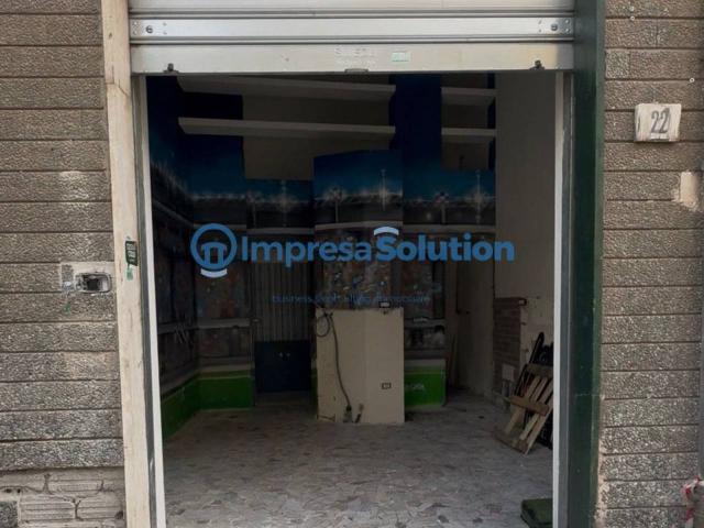 Negozio in affitto a Napoli
