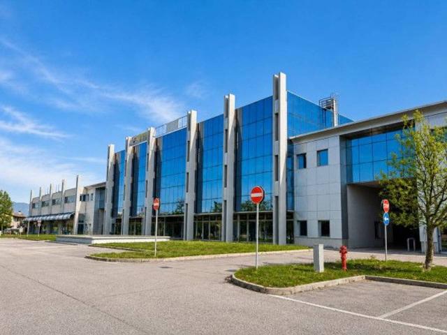 Negozio in affitto a Nervesa Della Battaglia