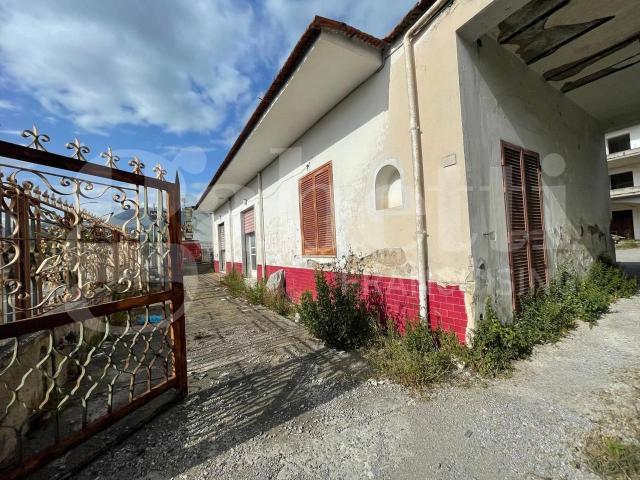 Negozio in affitto a Nocera Inferiore