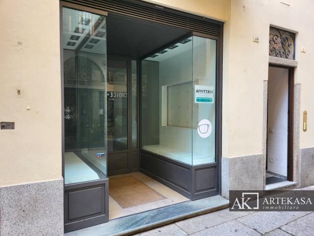 Negozio in affitto a Novara, 1 Centro