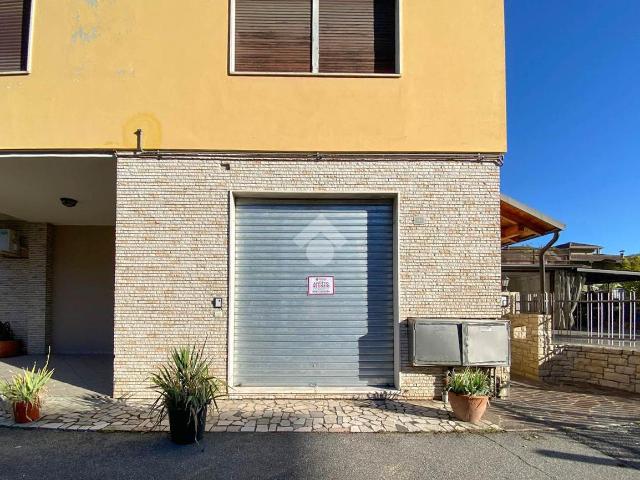 Negozio in affitto a Odolo