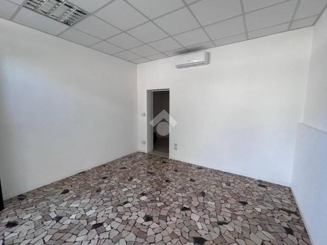 Negozio in affitto a Padova